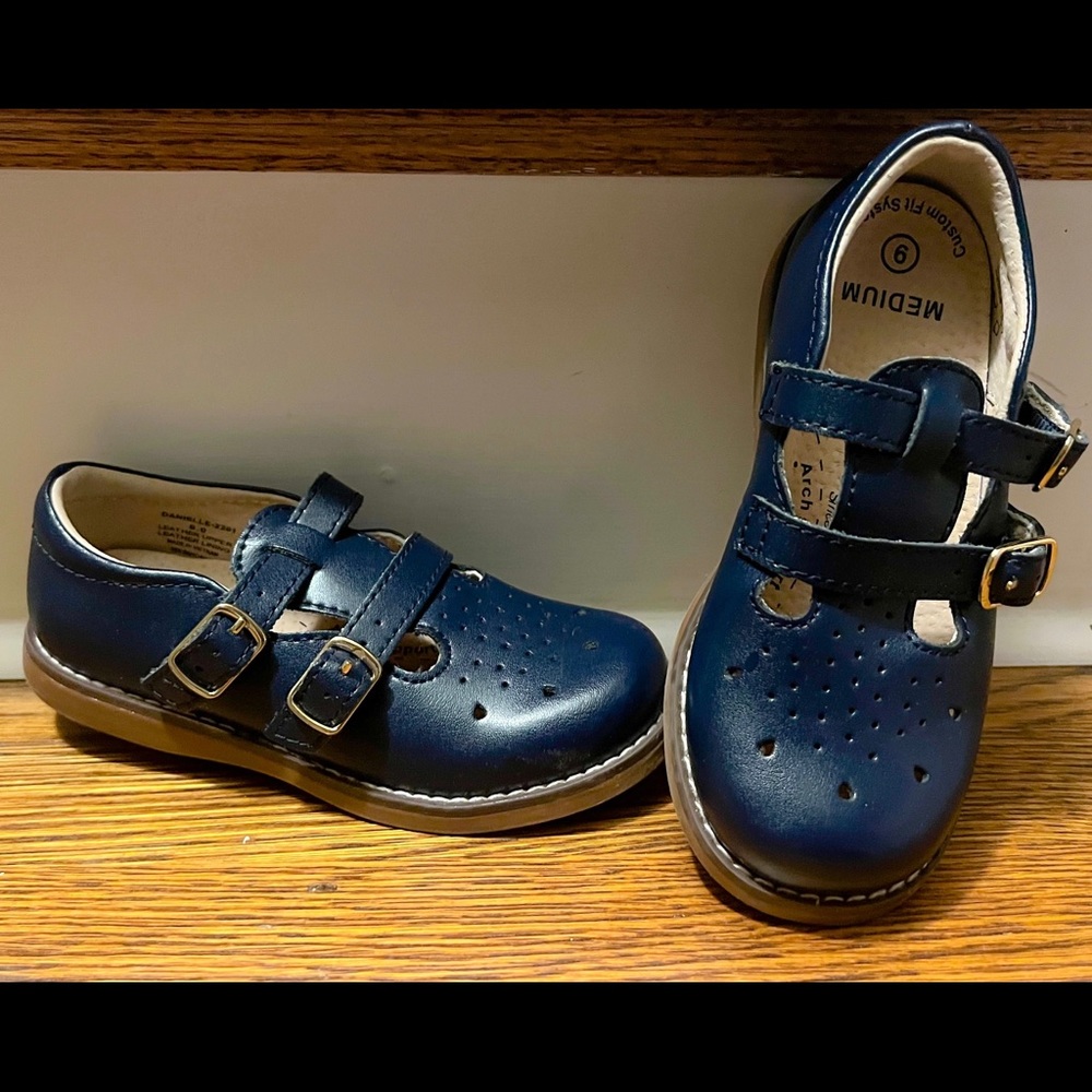 Footmates Navy Danielle sz 9